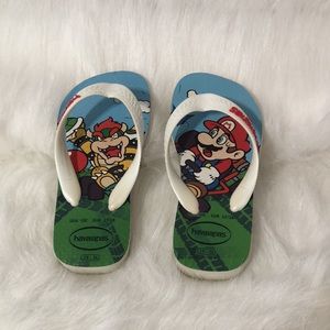 Havaianas Nintendo flip flops.